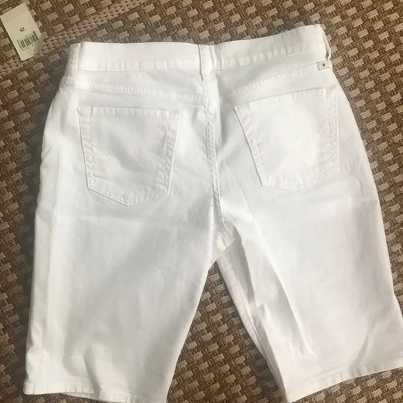 Lucky Brand New With Tags White Women’s Size 29 Bermuda Shorts - Picture 7 of 8